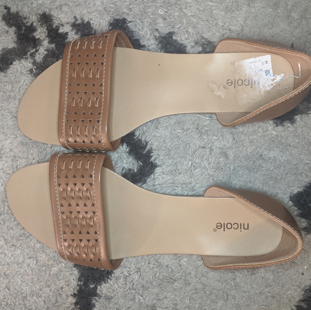 Nicole Sz. 10W Tan Leather Sandal